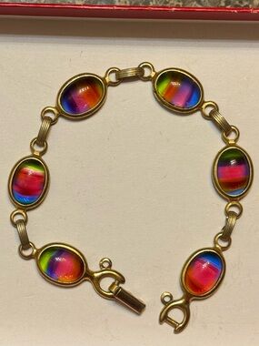 Sarah Coventry Harmony Rainbow Glass Oval Link Bracelet- NO safety chain